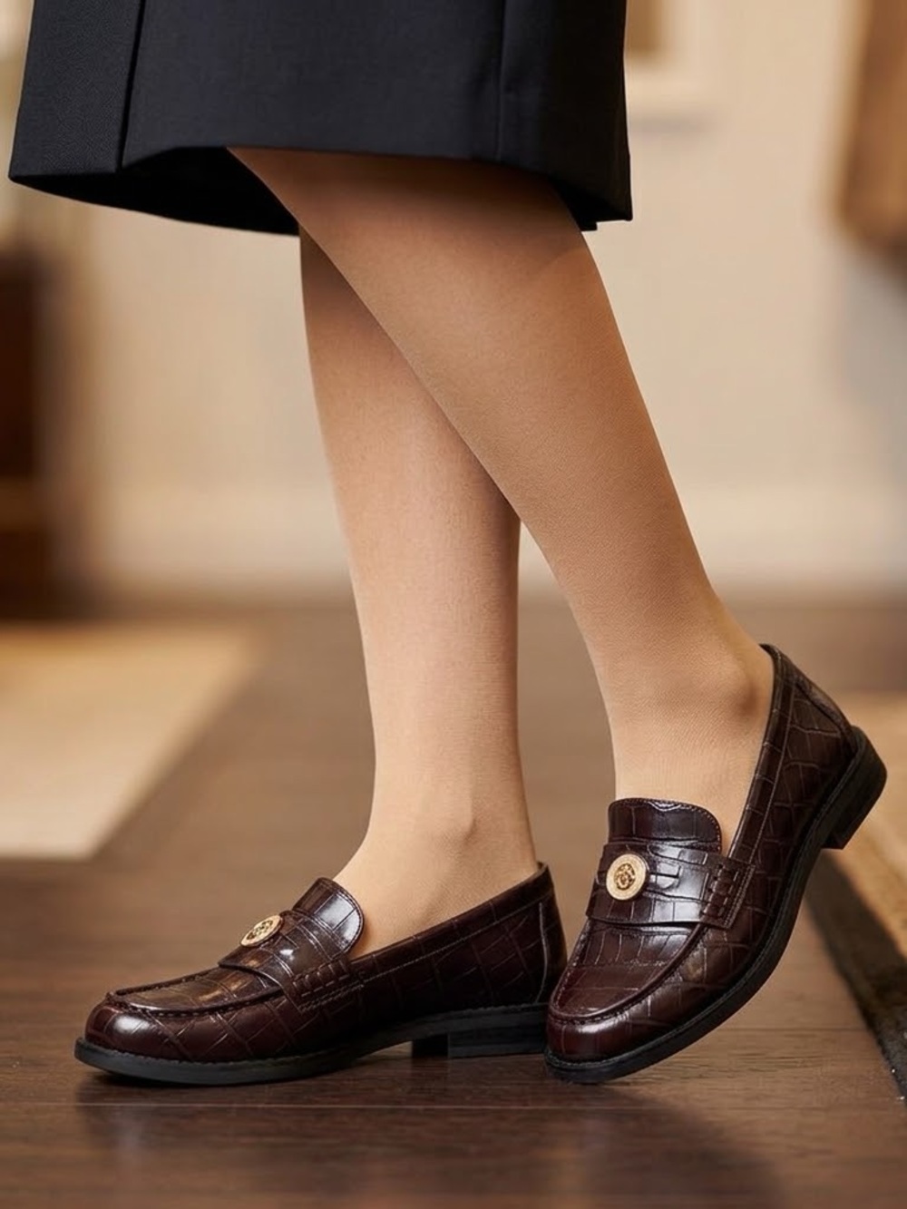 A New Day Womens Croc Embossed Penny Loafers Burgundy Gold Coin Medallion Size 9
